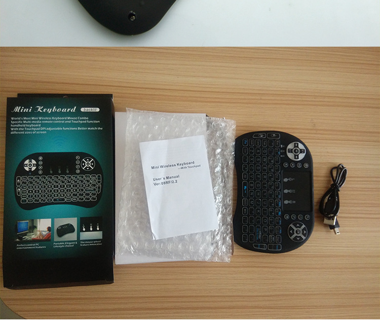 I8 Wireless Mini Air Mouse Keyboard With 7-colour Backlight_voghion.com