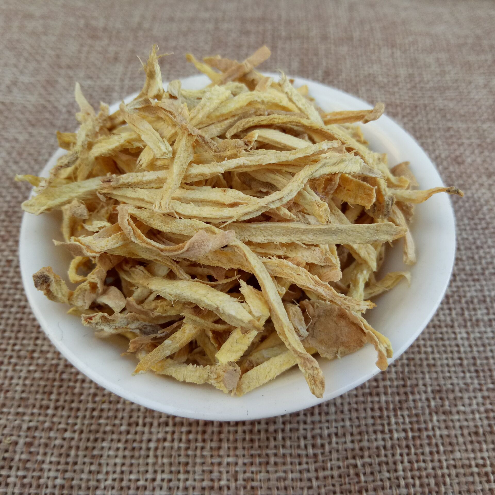 Dried Ginger Shreds Jiang Si 500g Machine Cut Dehydrated Ginger for Tea and Cooking in use