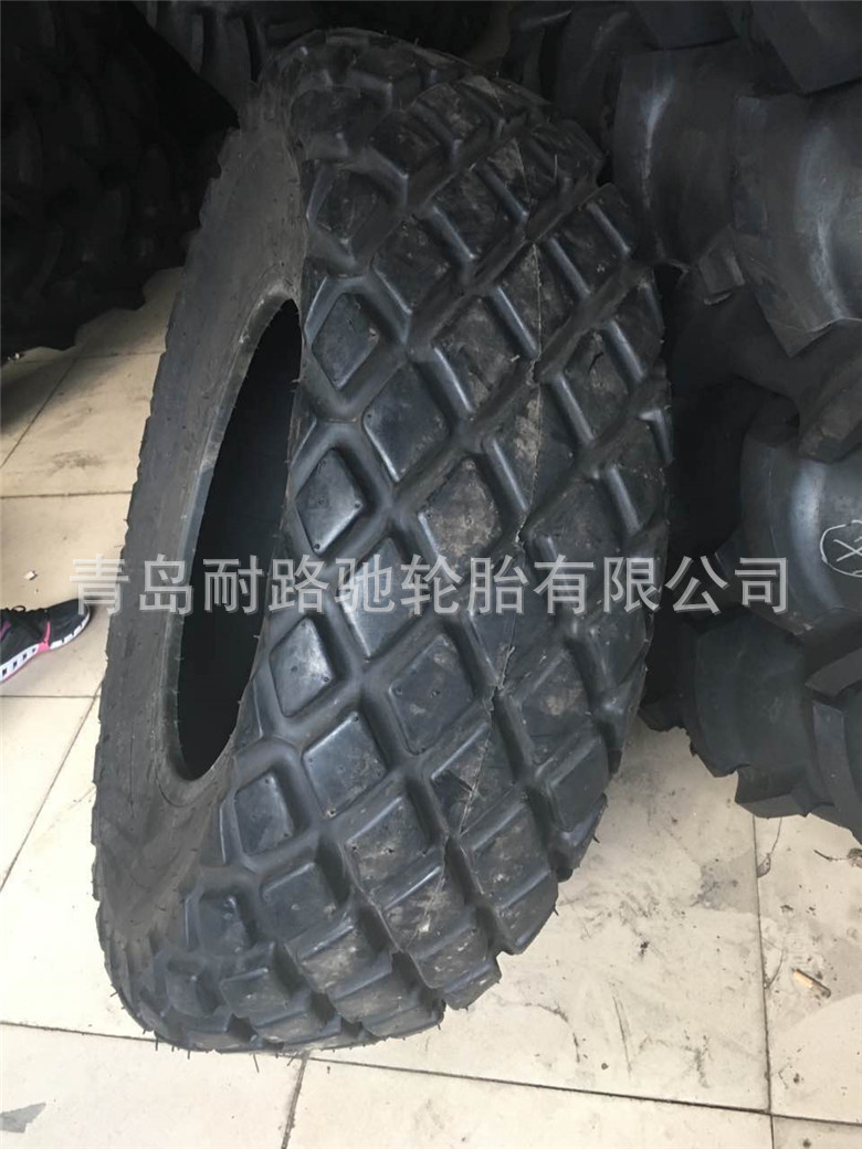 现货供应   14.9-24菠萝花纹 沙漠 轮胎