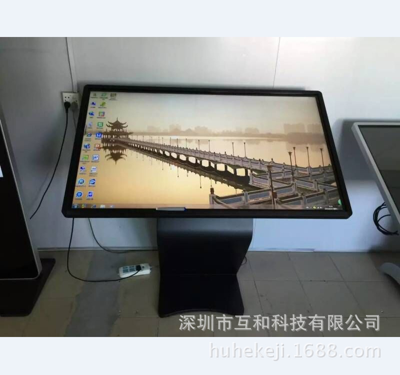 厂家销售卧式斜面触摸一体机49寸安卓系统广告机红外触摸一体机
