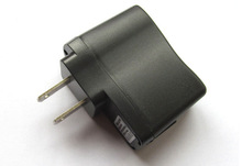 18650鋰電池充電頭4.2V 帶指示燈IC usb充電器 強光手電筒充電器