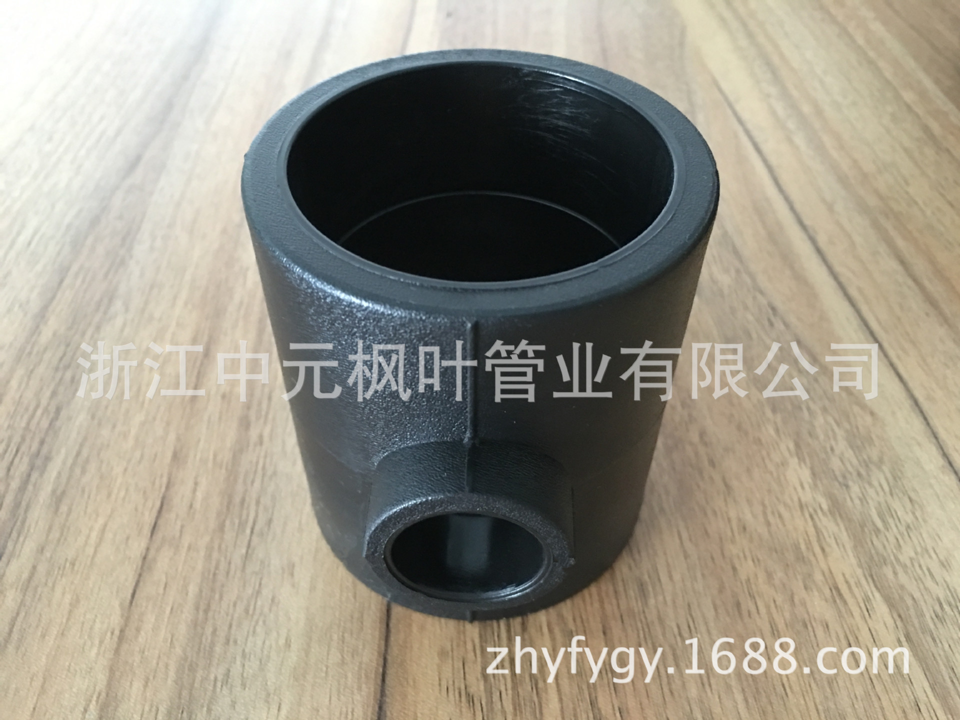 直销PE注塑异径三通 注塑承插异径管件 PE注塑对接90°异径三通