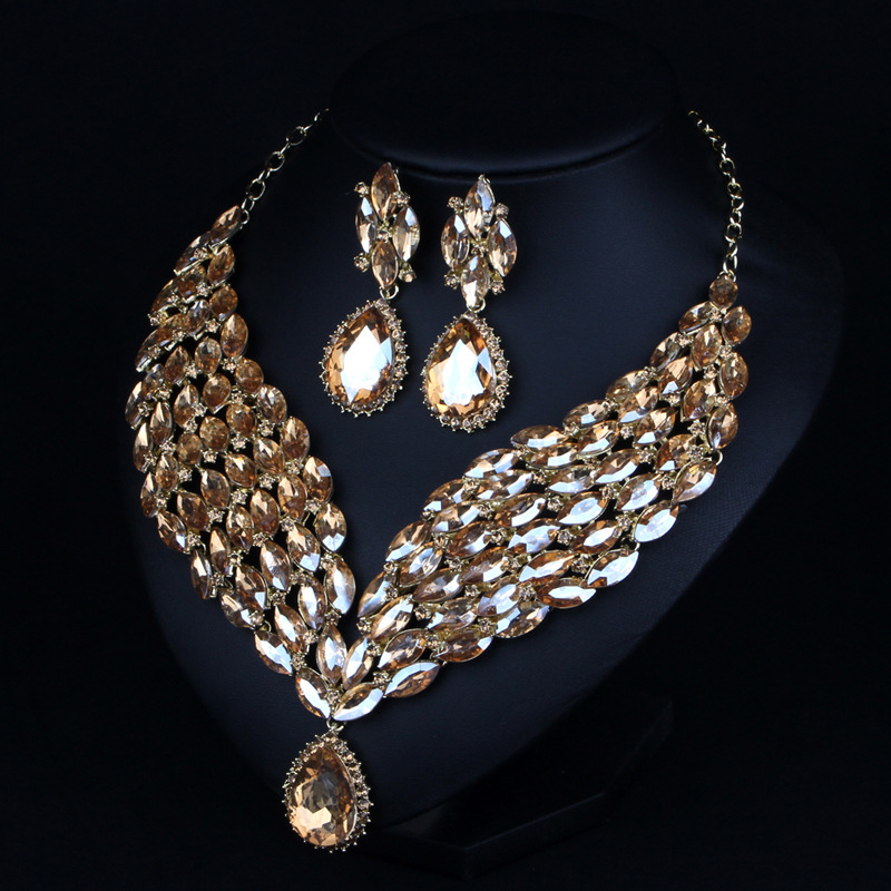Luxury African Crystal Necklace and Earring Set - Image 4