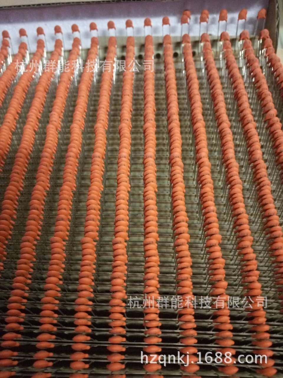 低压瓷片电容68P/100V 编带