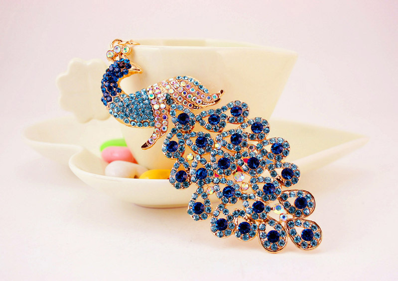 56g Weight Travel Occasion Alloy, Metal Material Animal Pattern Unisex Gender Dark Blue, Lake Blue, Pink, Purple, Blue, Yellow Color Chinese Style Creative Cute Diamond Keychain 10