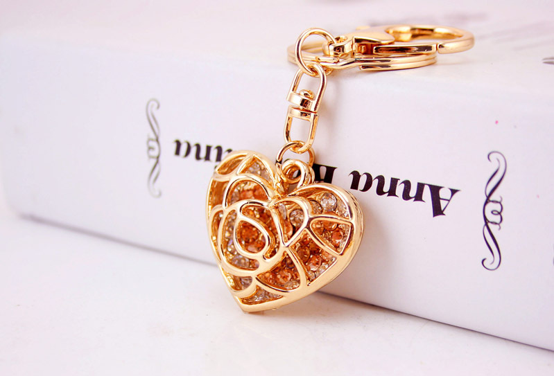 35g Weight Alloy, Metal Material Heart Pattern Unisex Gender Pink, Purple, Red, Blue, Peach Color Creative Cute Diamond Hollow Peach Heart Car Keychain Couple Key Chain Love Metal Pendant 6
