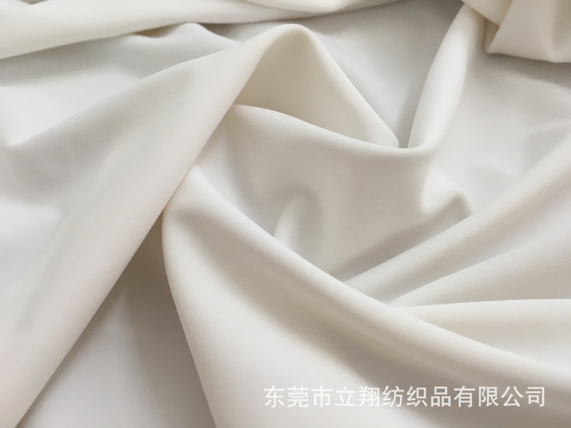 涤氨哑光莱卡布 吸湿快干运动骑行服面料  高弹力高密度健身面料