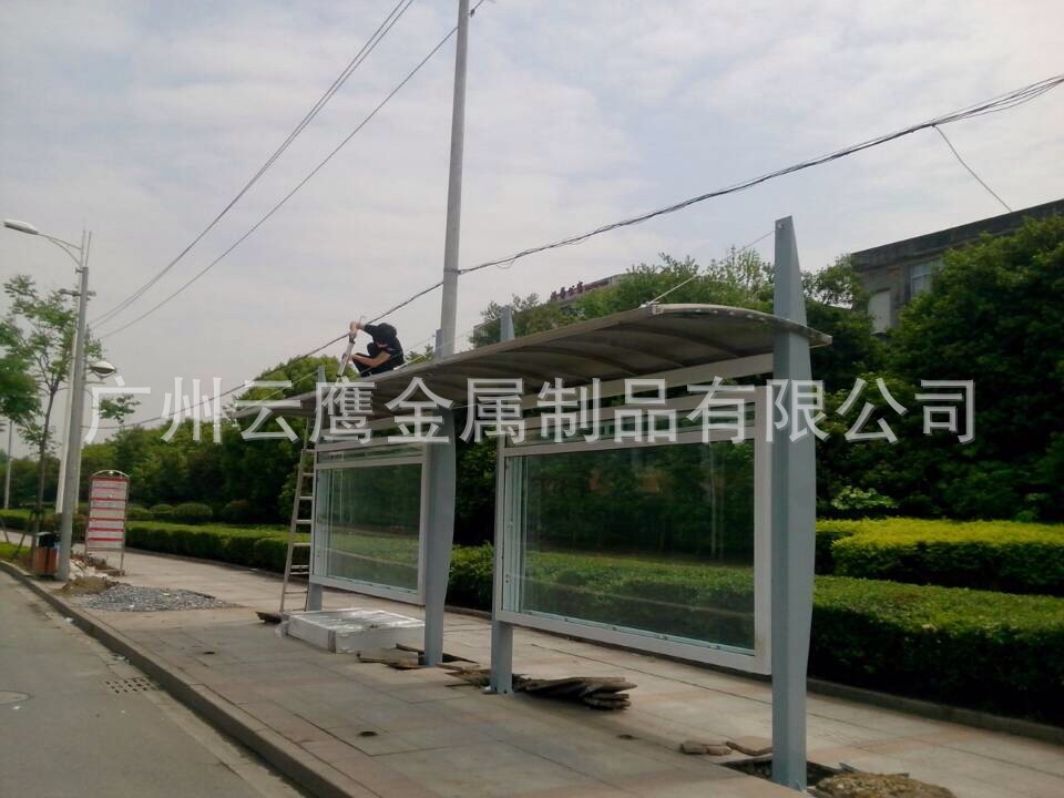 广州江门东莞厂家专业生产不锈钢烤漆候车亭镀锌烤漆候车亭