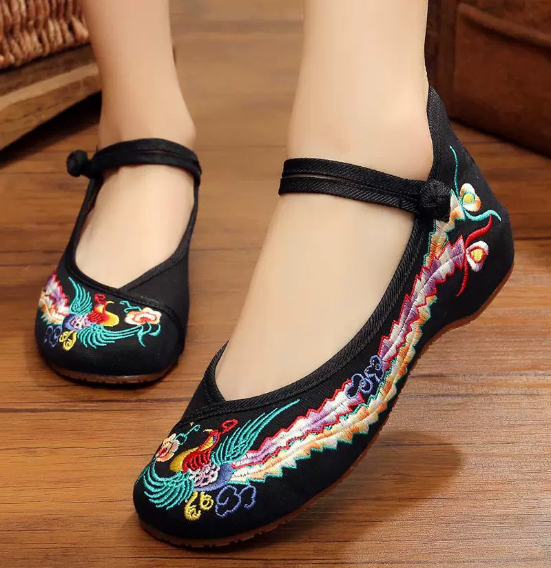 Вышитая обувь в национальном стиле Пекин вышитые внутренние повышения старый Пекин ткань обувь женская обувь квадратный танец мать обувь поколение волос