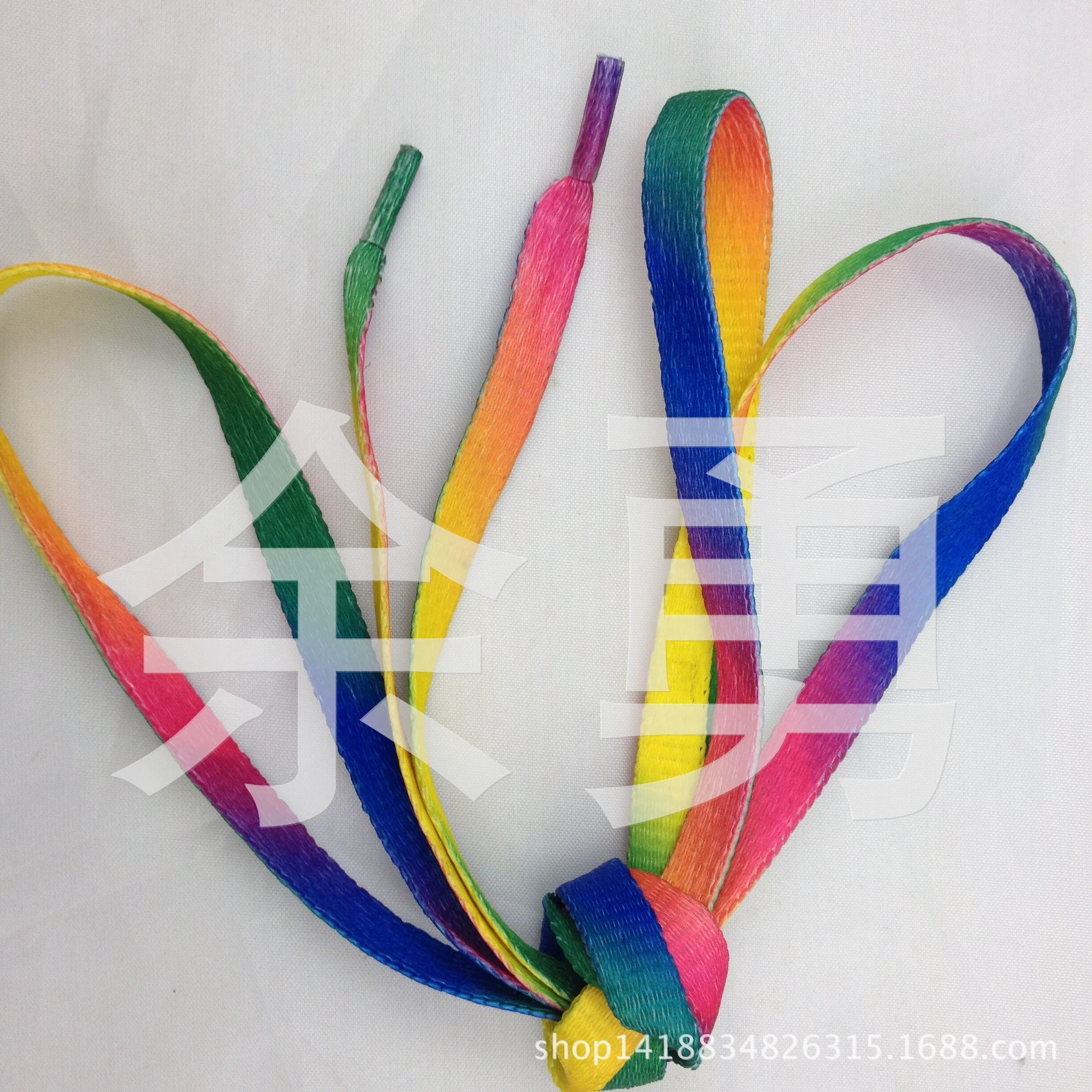 В наличии Оптовые шнурки персонализированные красочные градиентные плоские красочные шнурки оптом 110 длинных холщовых белых шнурков