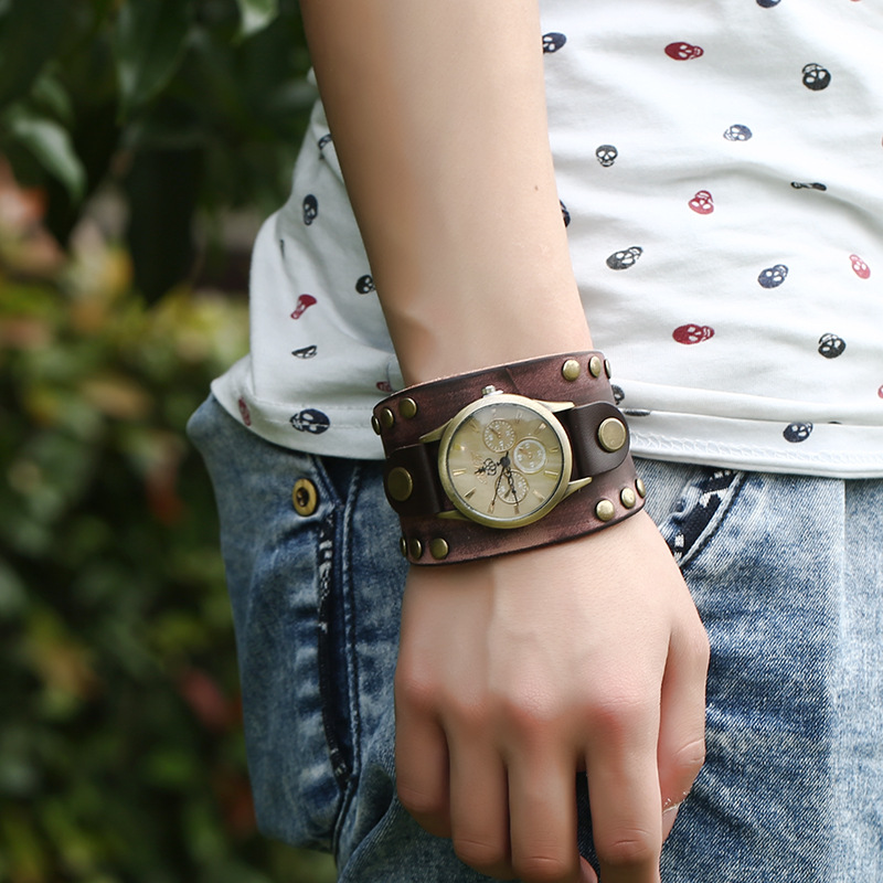 Punk Vintage Leather Bracelet Watch display picture 9