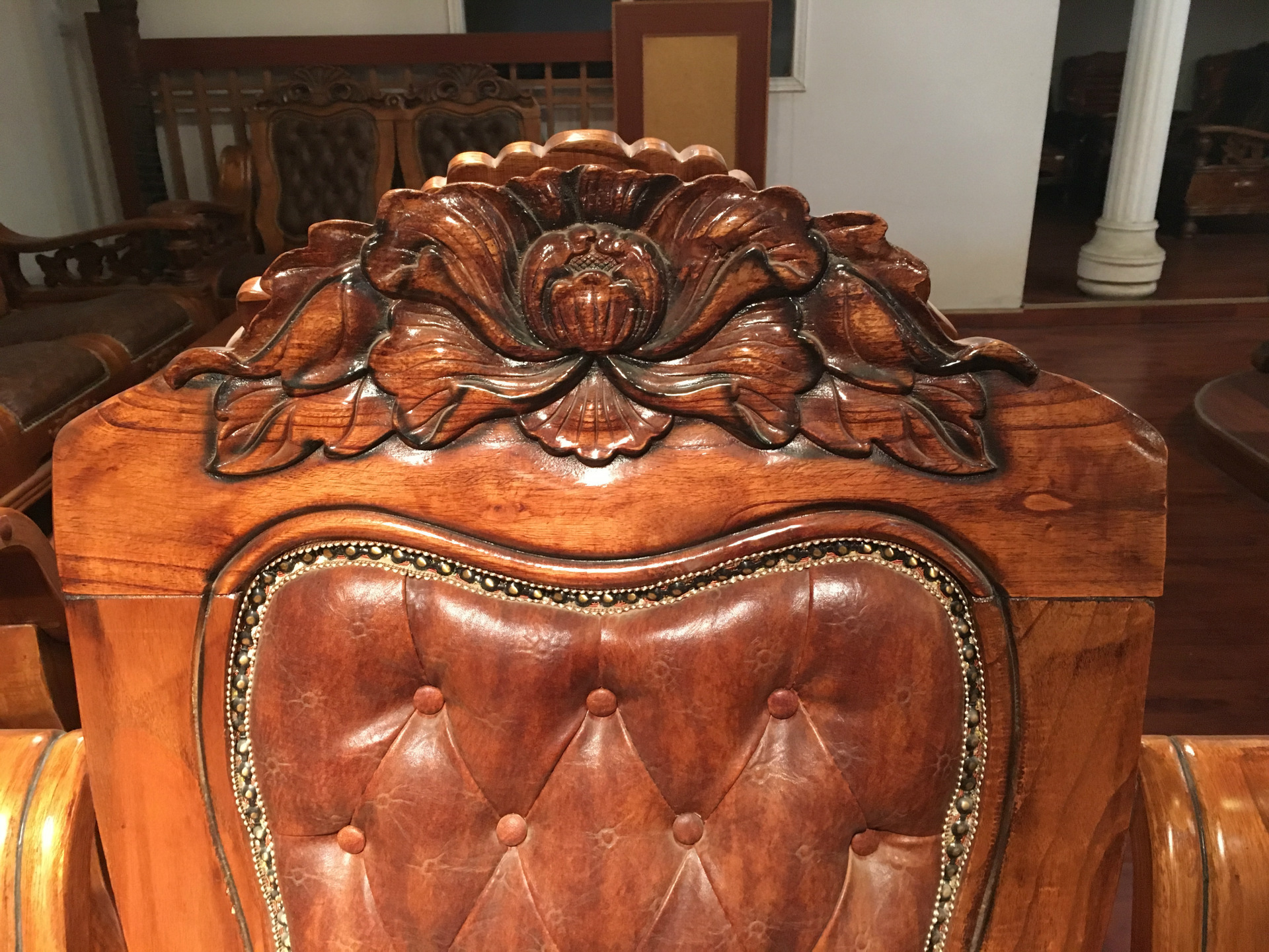 厂家直销成套家具 客厅组合型沙发五件套 橡木雕花 品质保证