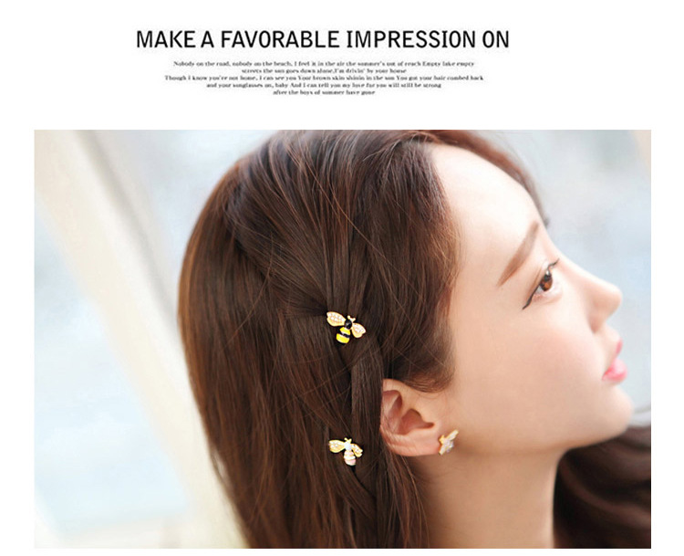 Korean Sweet Cute Colored Bee Hairpin display picture 3