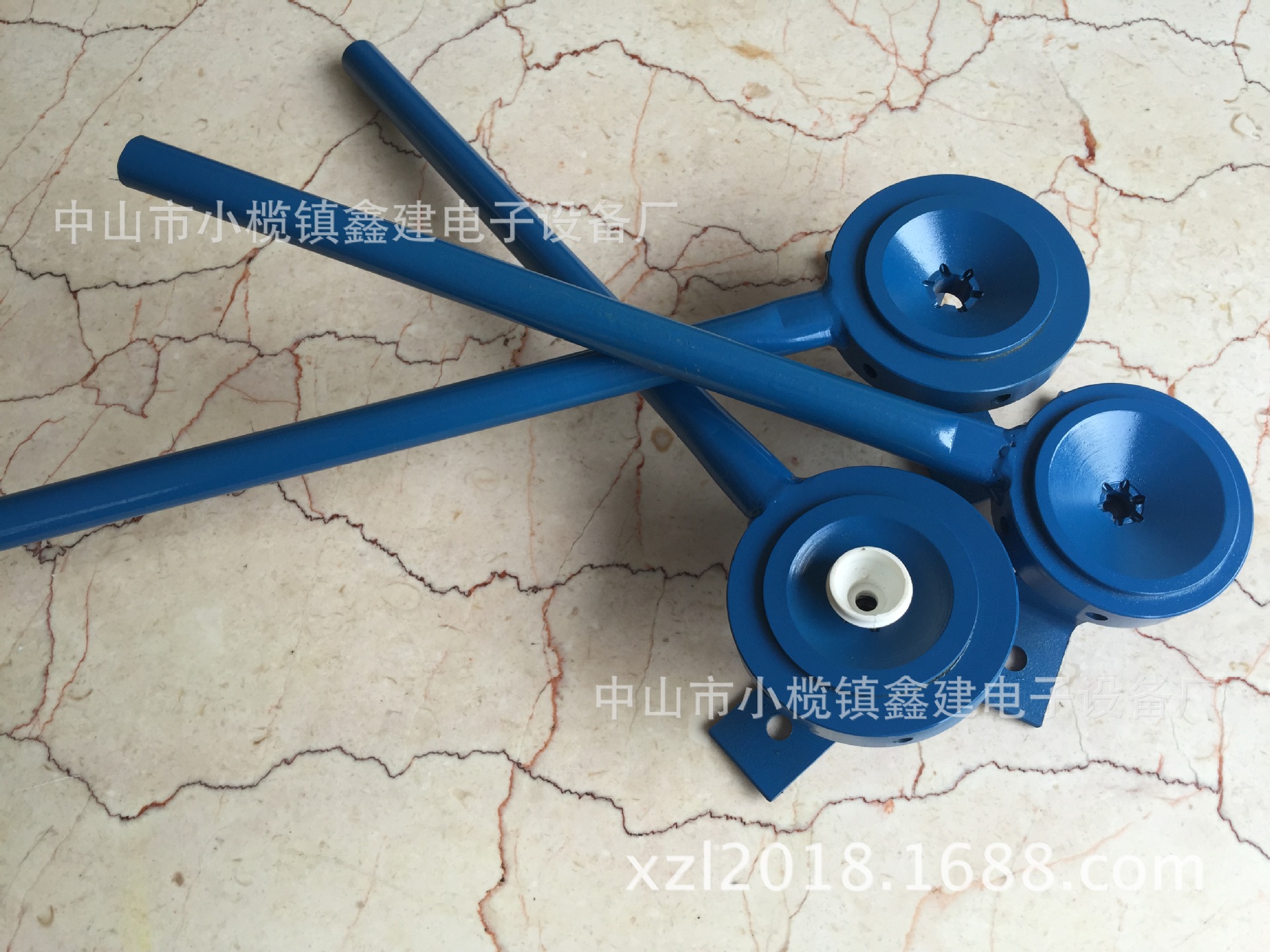 LED球泡灯灯头打点打钉打凹锁紧机