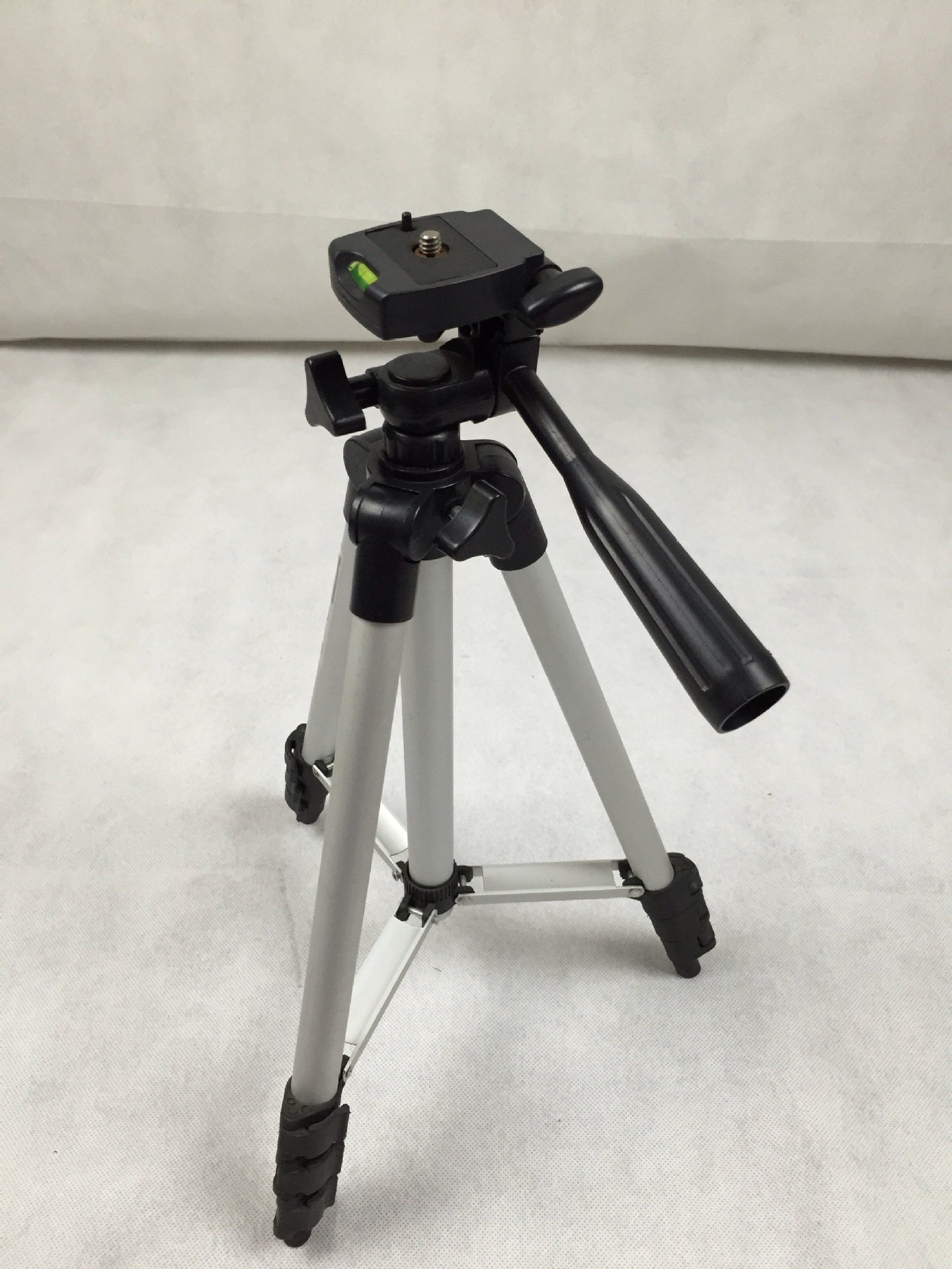 厂家直销 钓鱼灯三脚架（三节）65厘米伸缩可调节桌面室内室外架