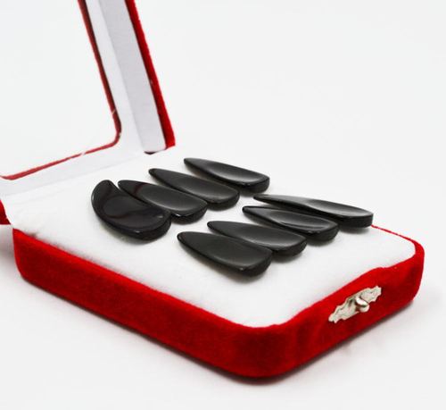 Thickened grooved horn guzheng nails, children and adults guzheng nails wholesale, eight pieces in box