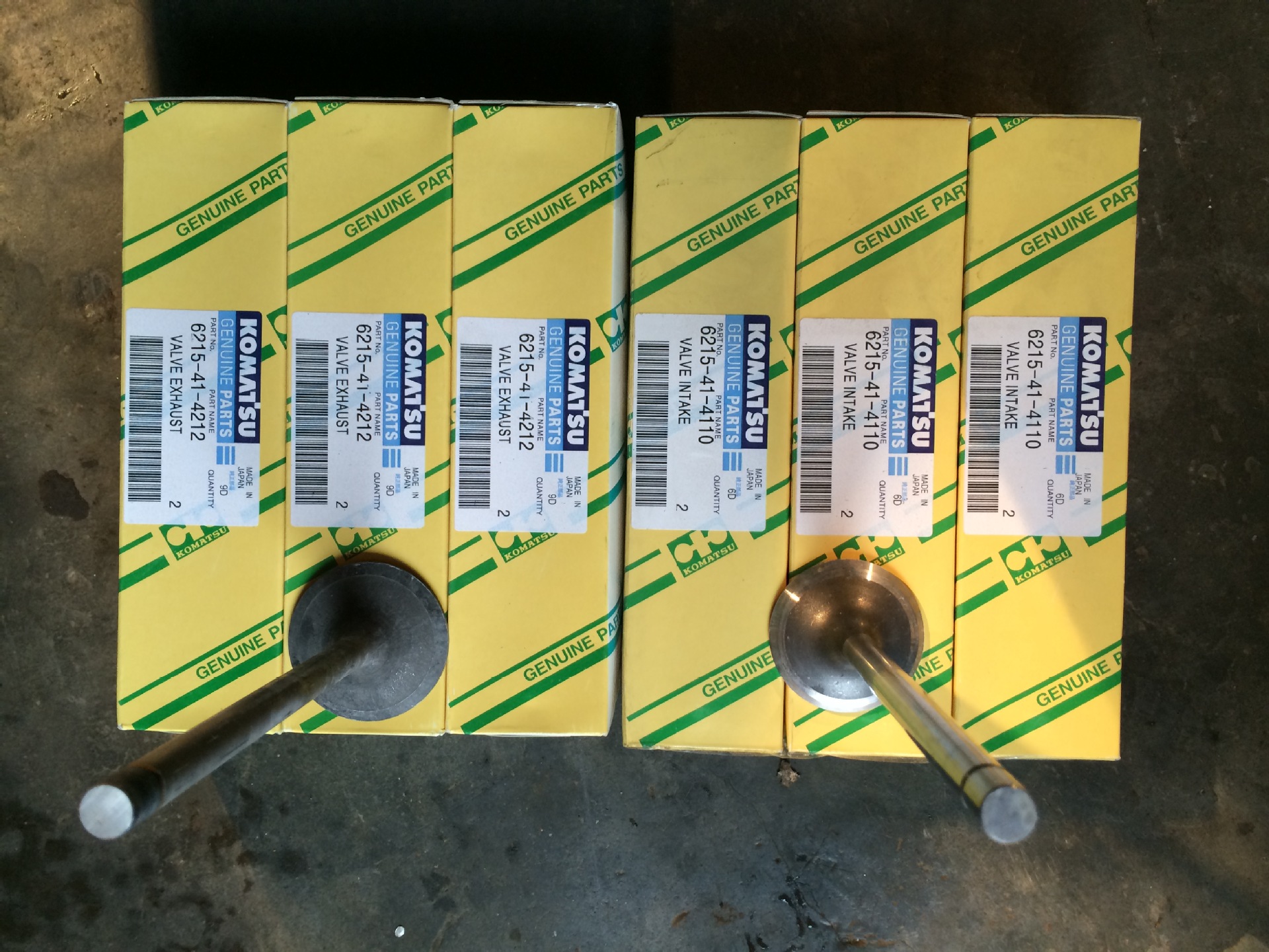 供应日本S6D140柴油发动机零配件-进排气门6215-41-4110