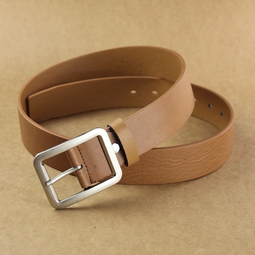 Design with 12 holes, 3.8 cm wide, for attaching 2006 character buttons to student green cowhide belts