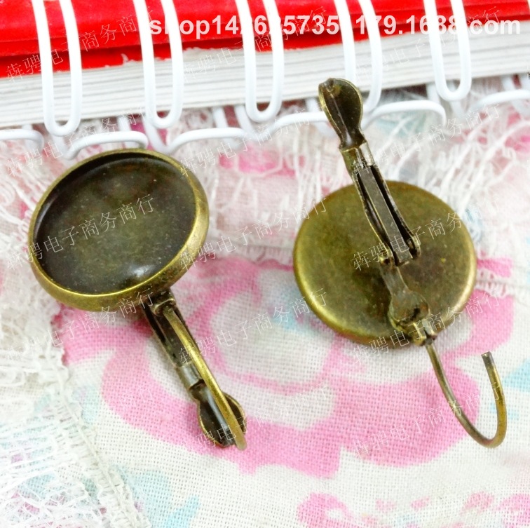 Retro ear clips