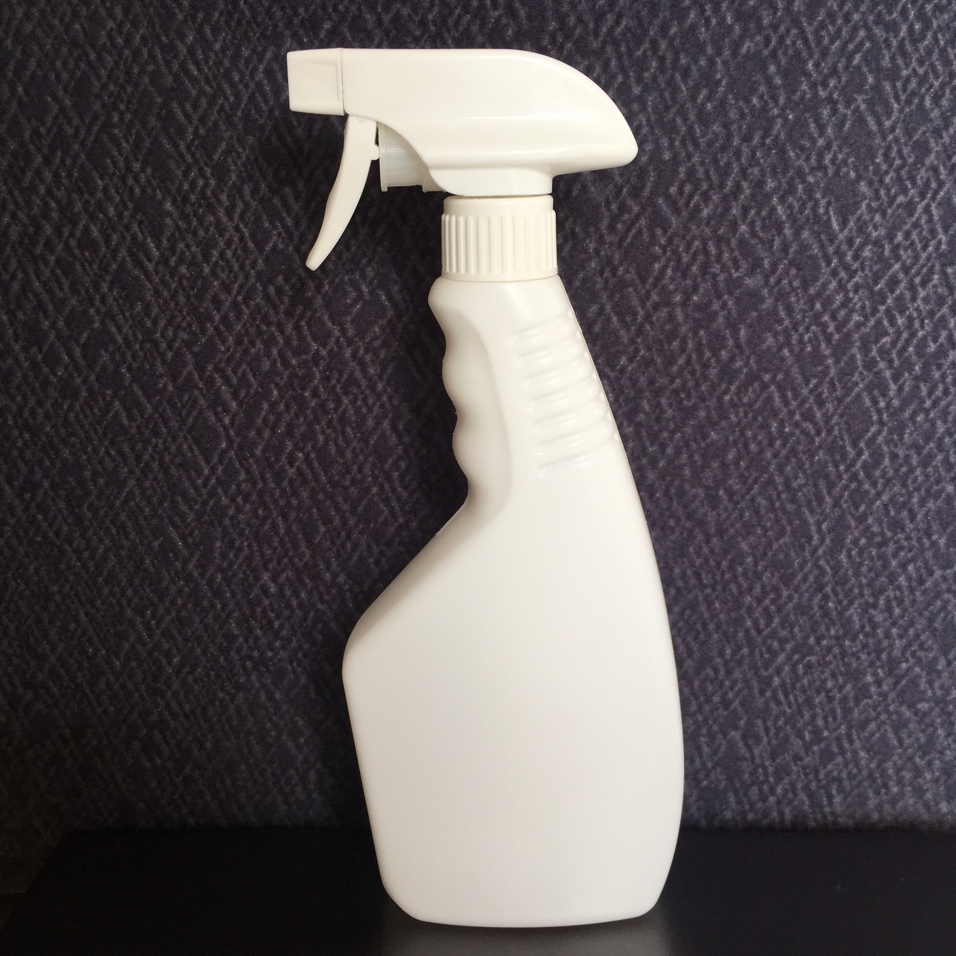 500ML塑料包装喷雾瓶 汽车清洗液扁塑料瓶 清洗剂包装喷瓶喷壶