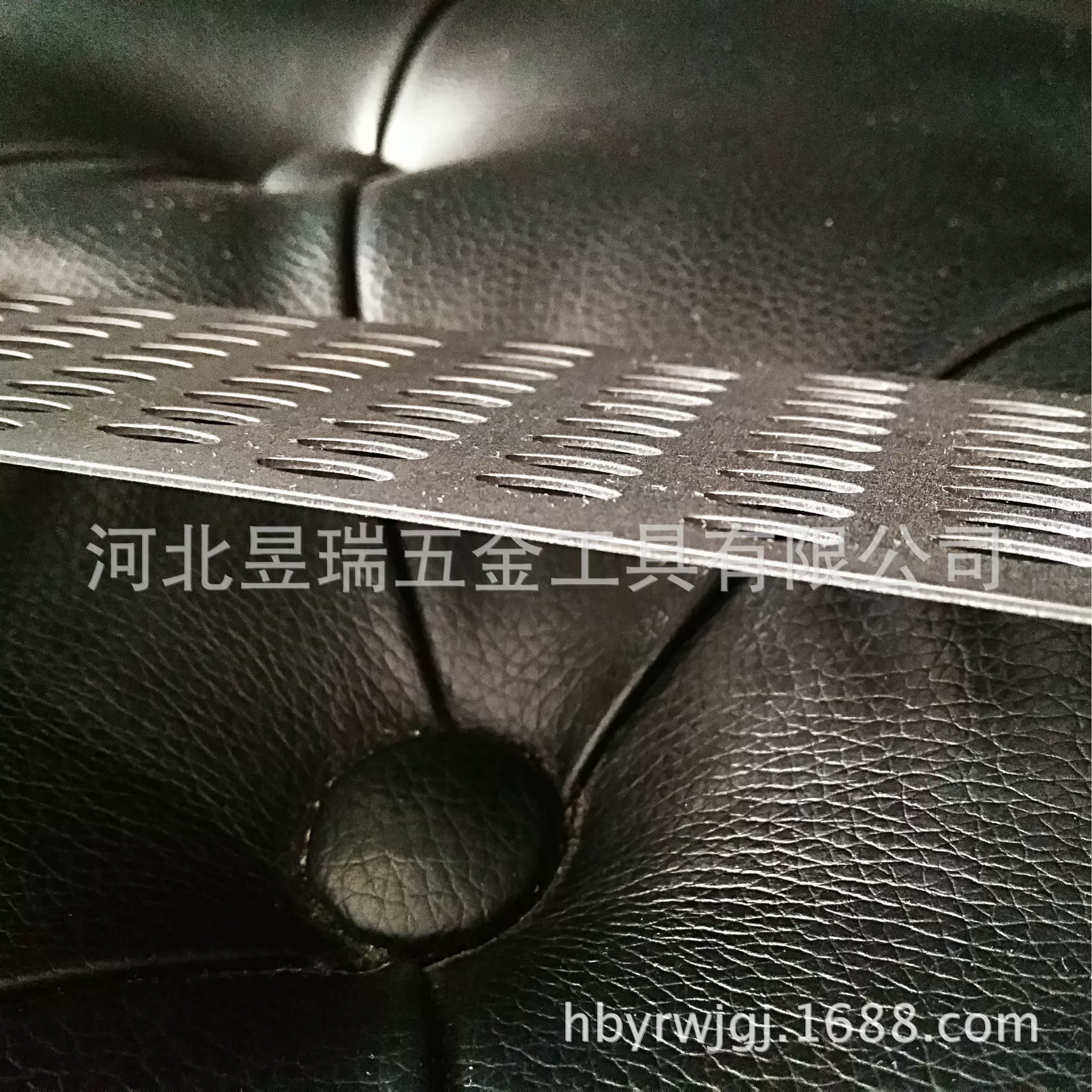 Diamond Stone grinding knife -based rectangular hole -shaped steel plate stamping part wholesale and customized alien punch processing