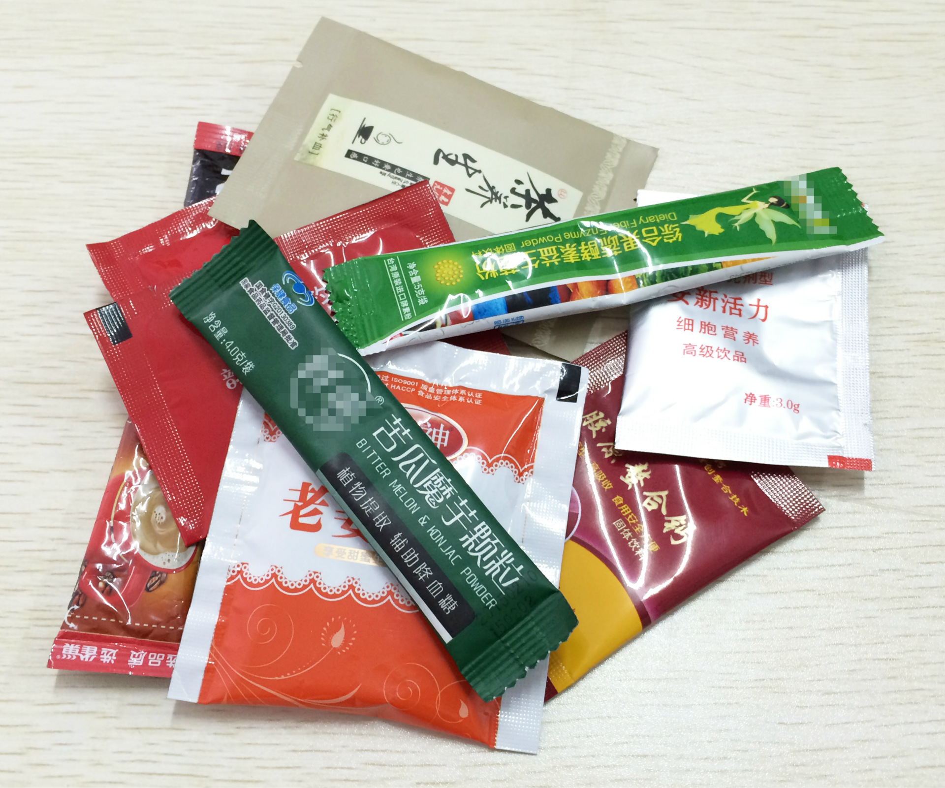 2727851521_1847159235