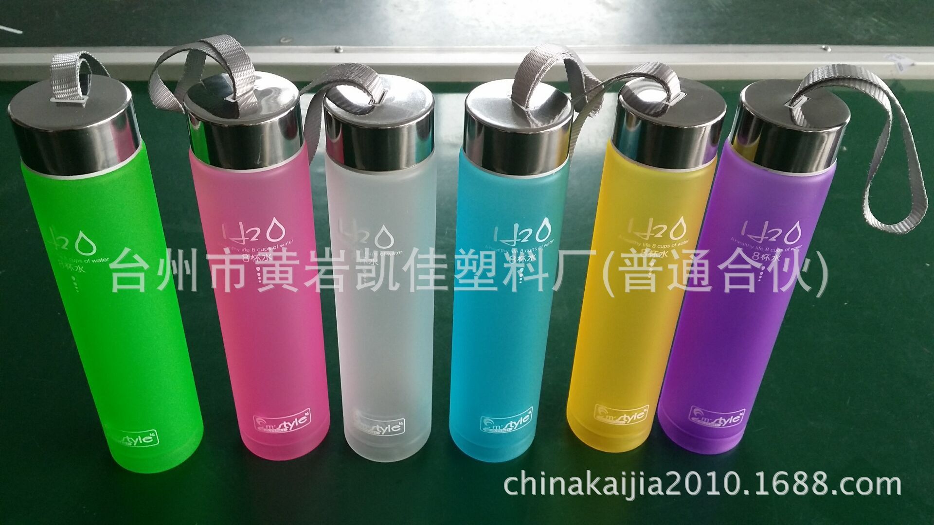 大量批发供应创意圆柱形 8杯水 棒棒杯 旅游热销杯 yard glass