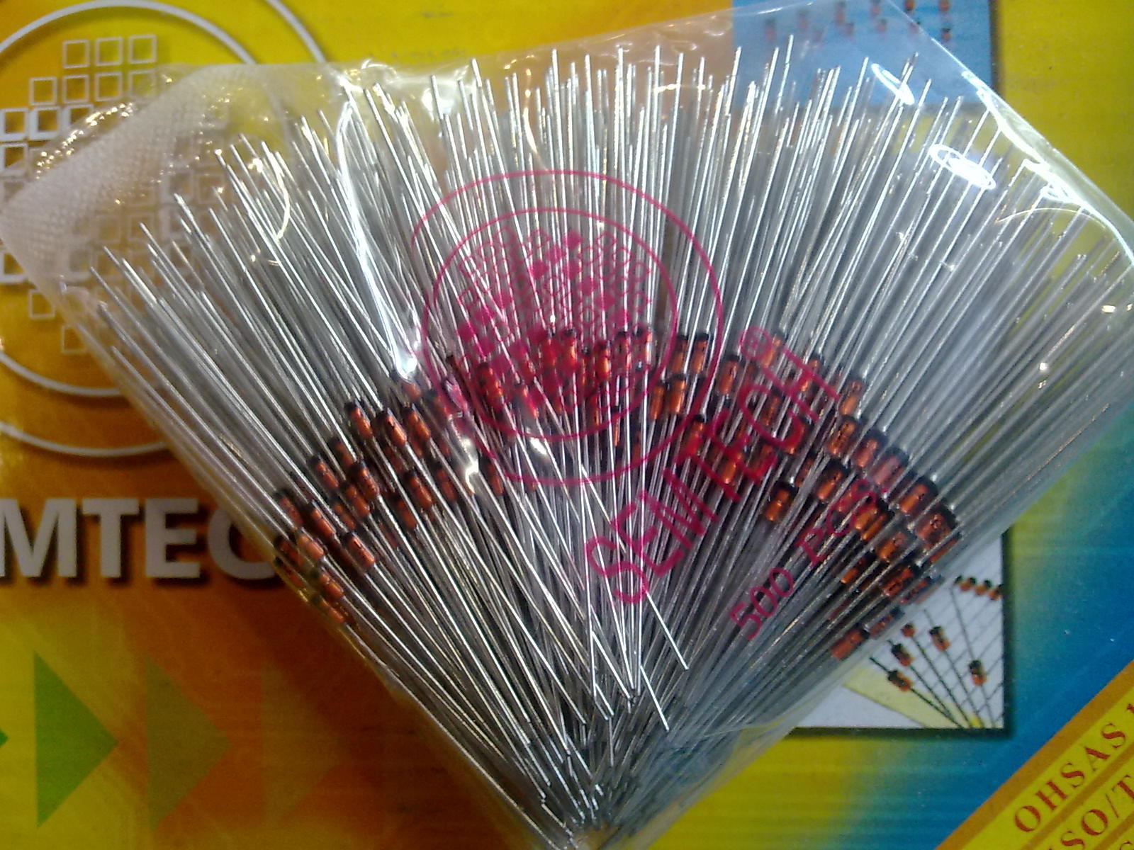 稳压管0.5w 1/2W BZX55C10 BZX55C11 一包9块 全新现货