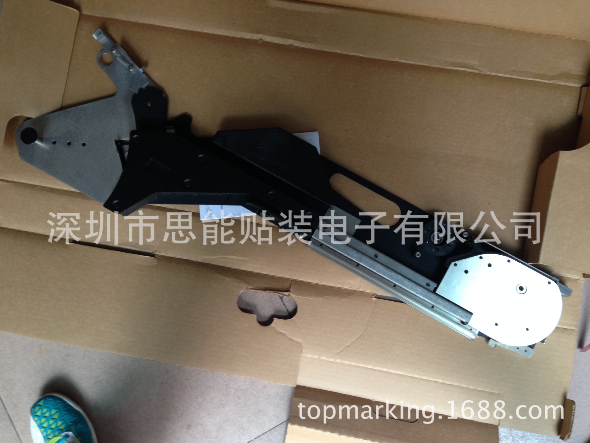 环球UIC Genesis系列金色8mm飞达 single feeder 50934704