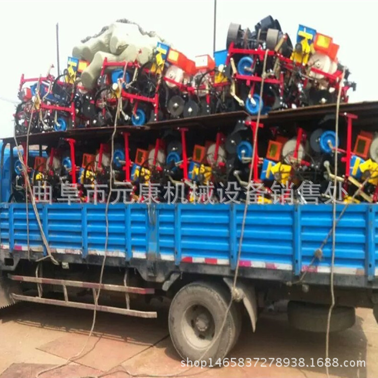 晋城 四轮带的覆膜机 多功能播种覆膜机厂家