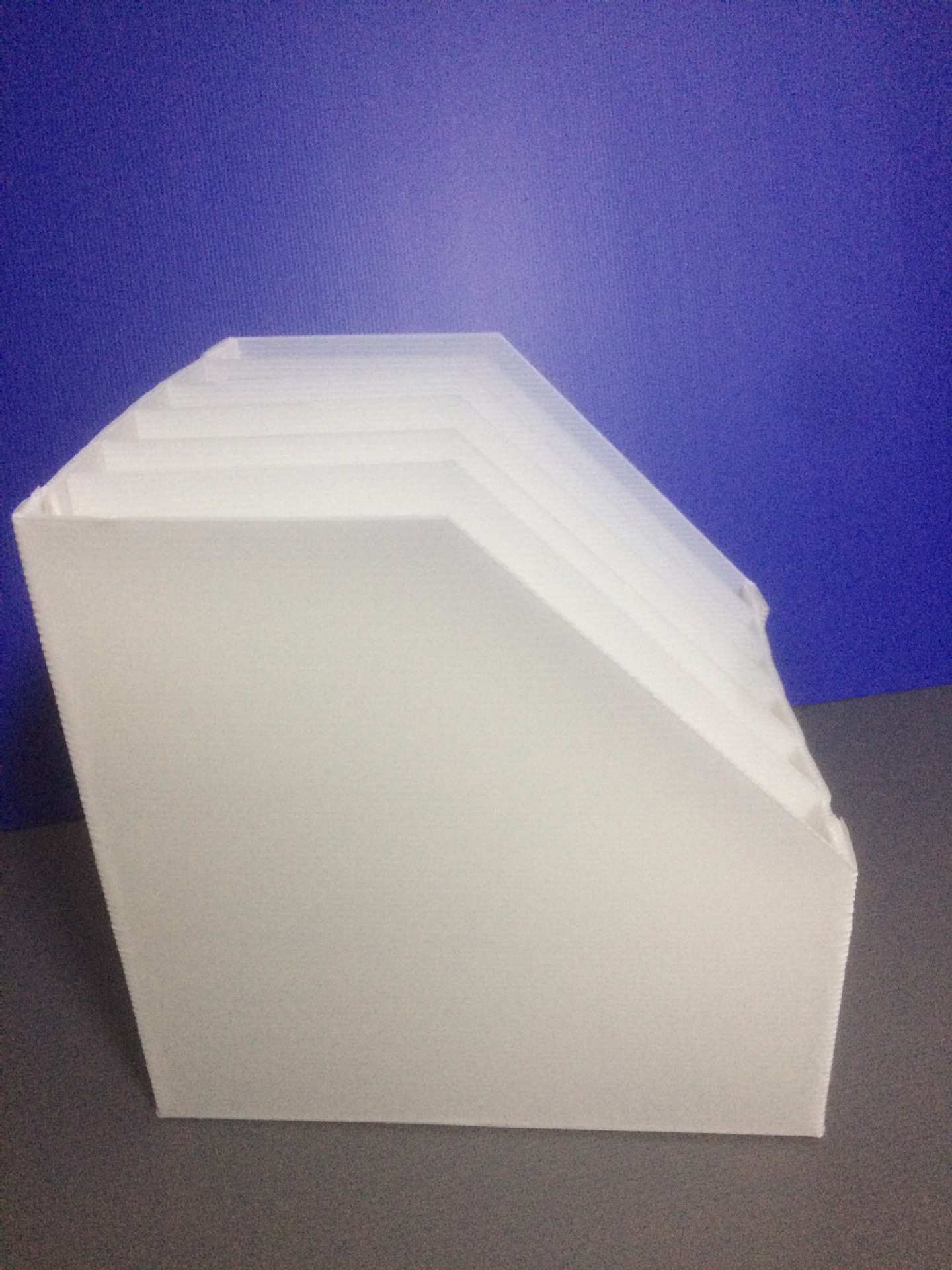 供应 PP中空板 瓦楞板  批发万通板 蓝色瓦楞隔板 塑胶白色格子板