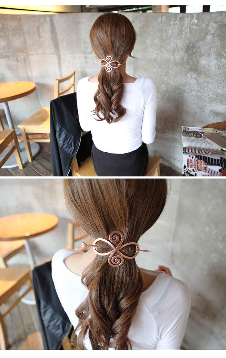 Simple Style Heart Shape Solid Color Alloy Plating Hollow Out Hairpin 1 Piece display picture 1