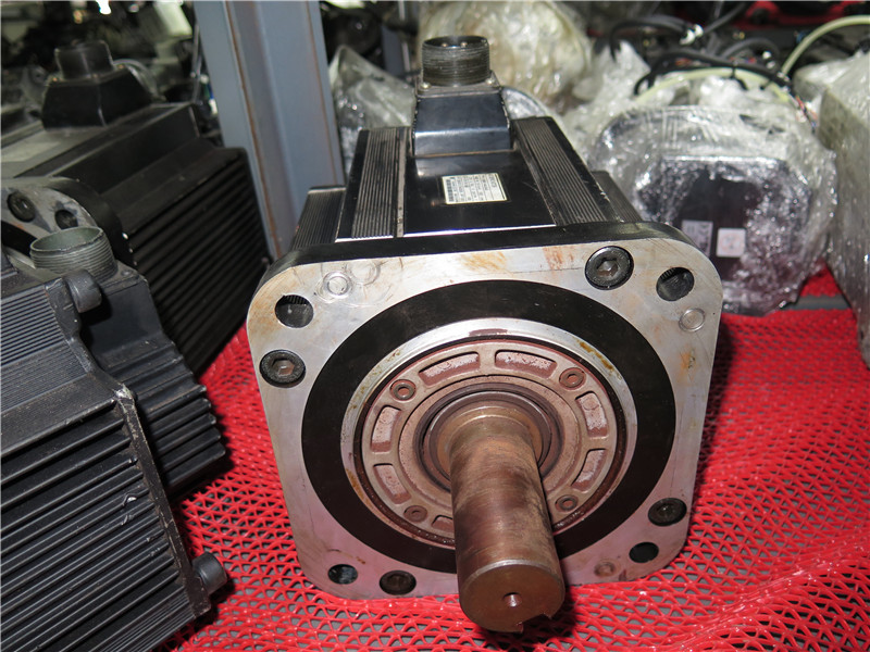 安川伺服电机 SGMG-44A2AAS 保修6个月 台州信达 询价