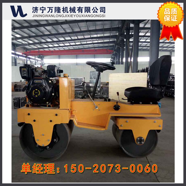 小座駕壓路機(jī) (6)