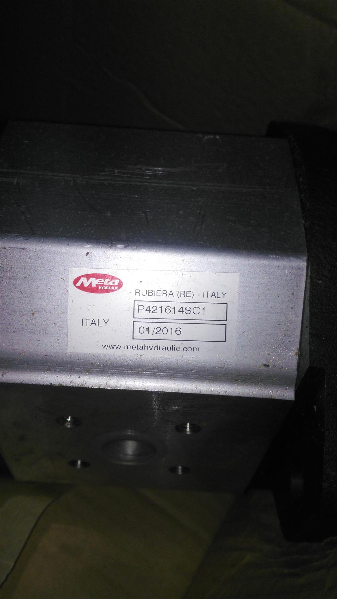 供应META油泵（P423216SCB P421614SC1）(图)