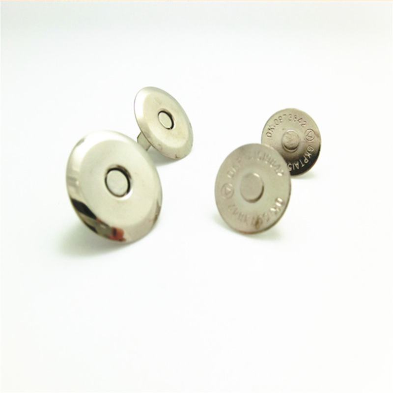 工厂成本价供应箱包手袋礼品盒五金配件16mm白镍碟形磁钮