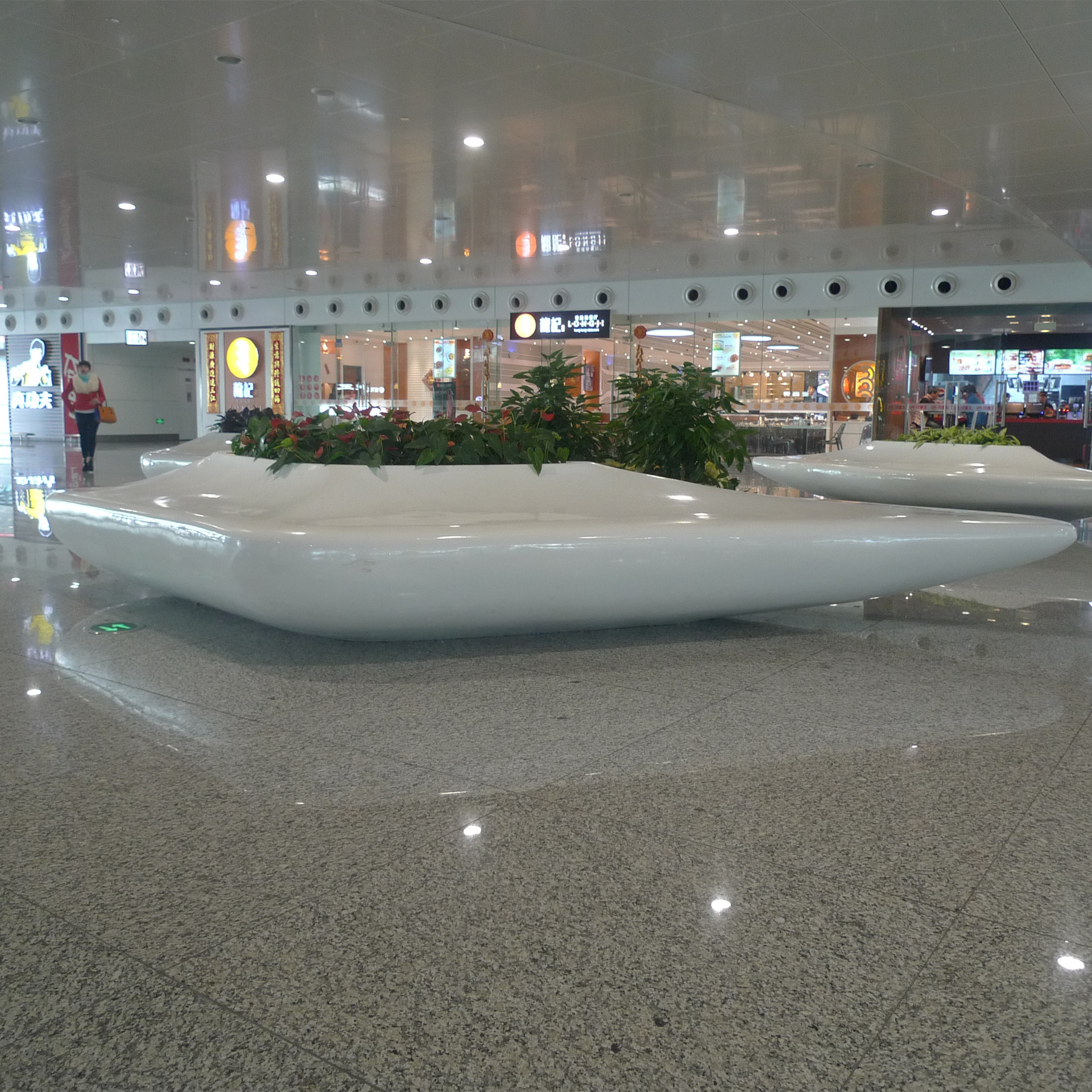 供应玻璃钢机场酒店大型装饰花盆花器 商场会所玻璃钢花盆