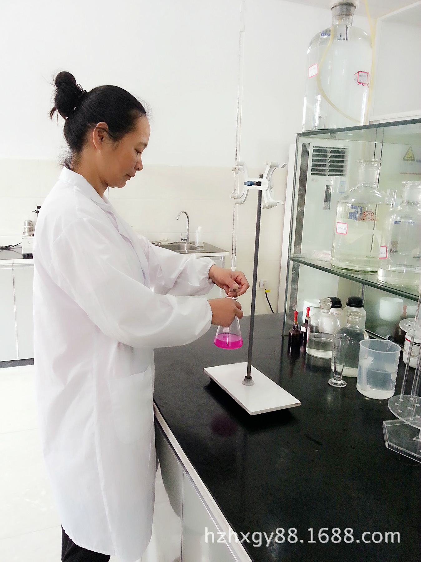 消石灰/熟石灰/氢氧化钙生产厂家，年产35万吨，货源充足质量稳定