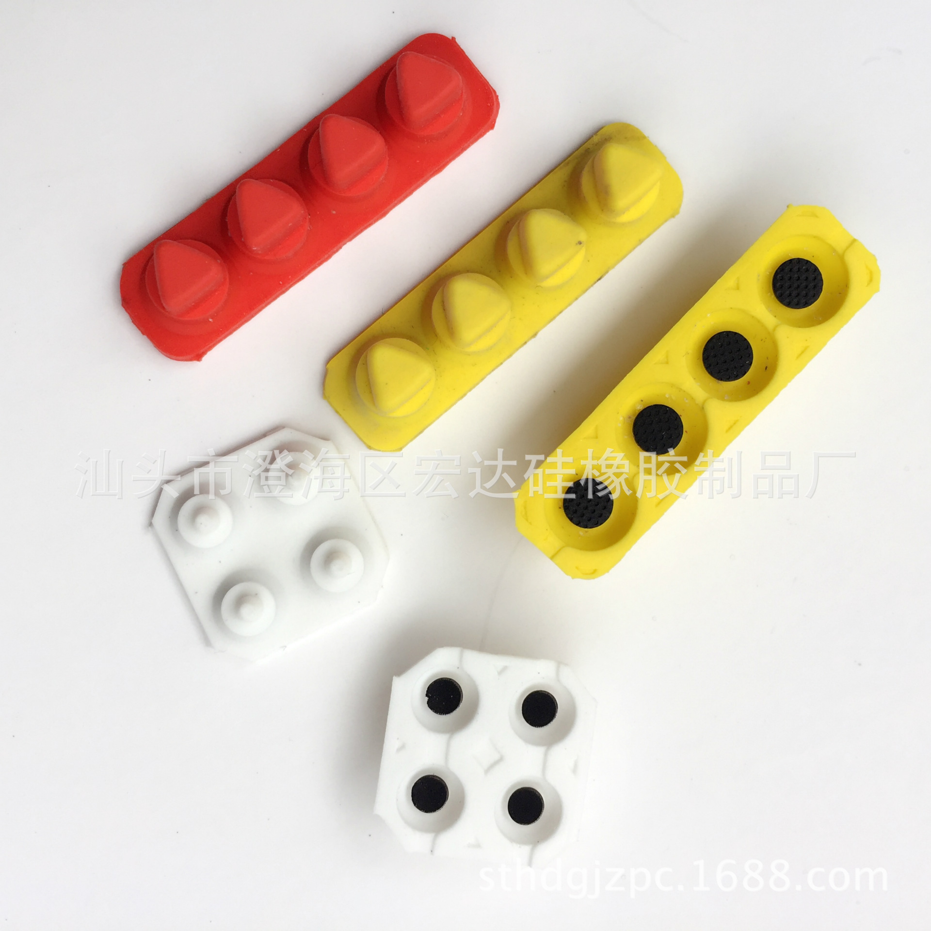 生产定制硅胶制品 游戏机导电硅胶按键导电方向按键 硅胶按钮现货|ms