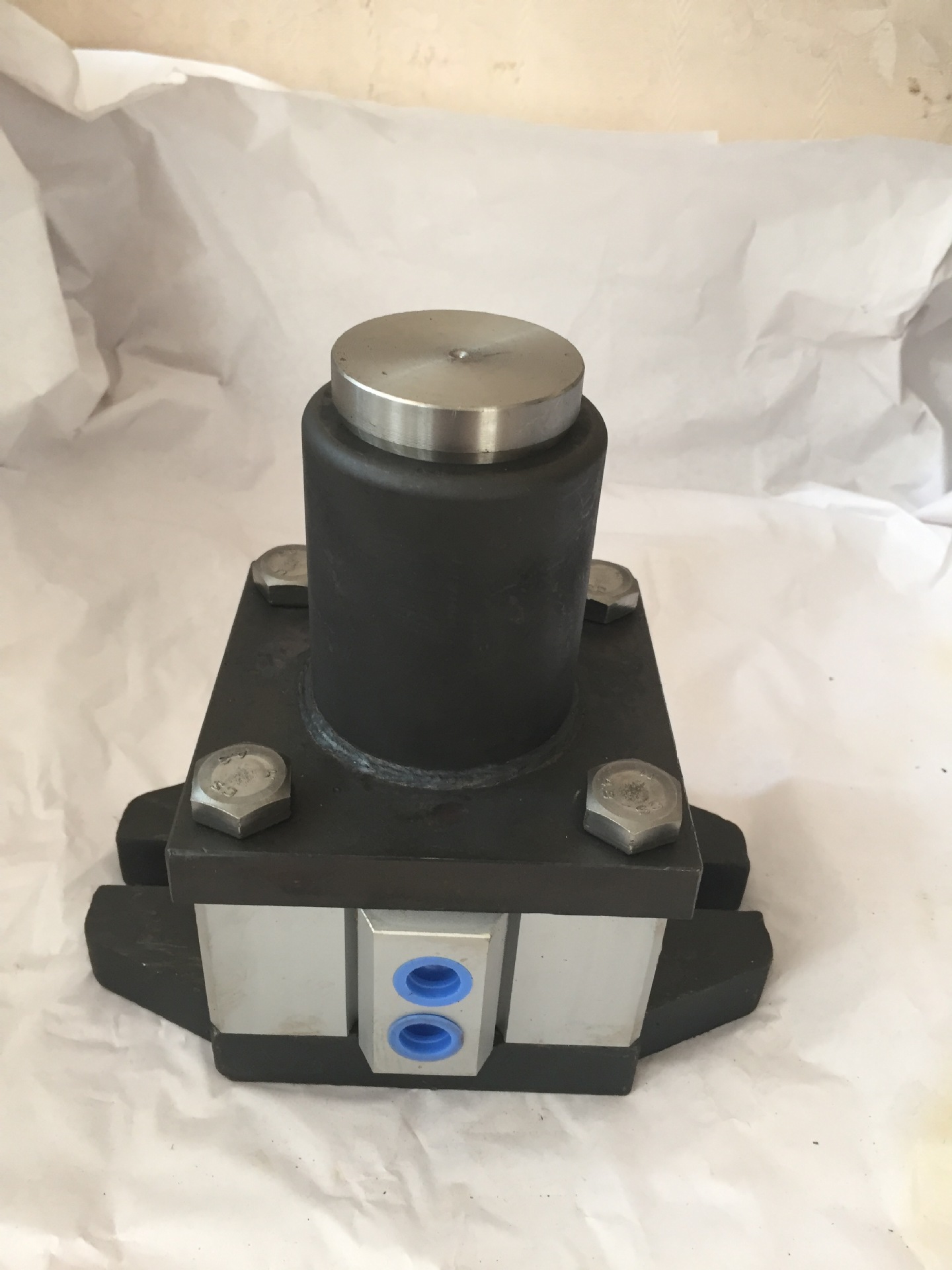 台钻632气动夹具