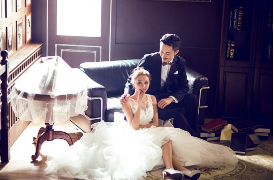 一套婚纱多少照片_一般婚纱摄影店都会建议选这5套衣服:两套婚纱(一套主纱、一套副...(3)