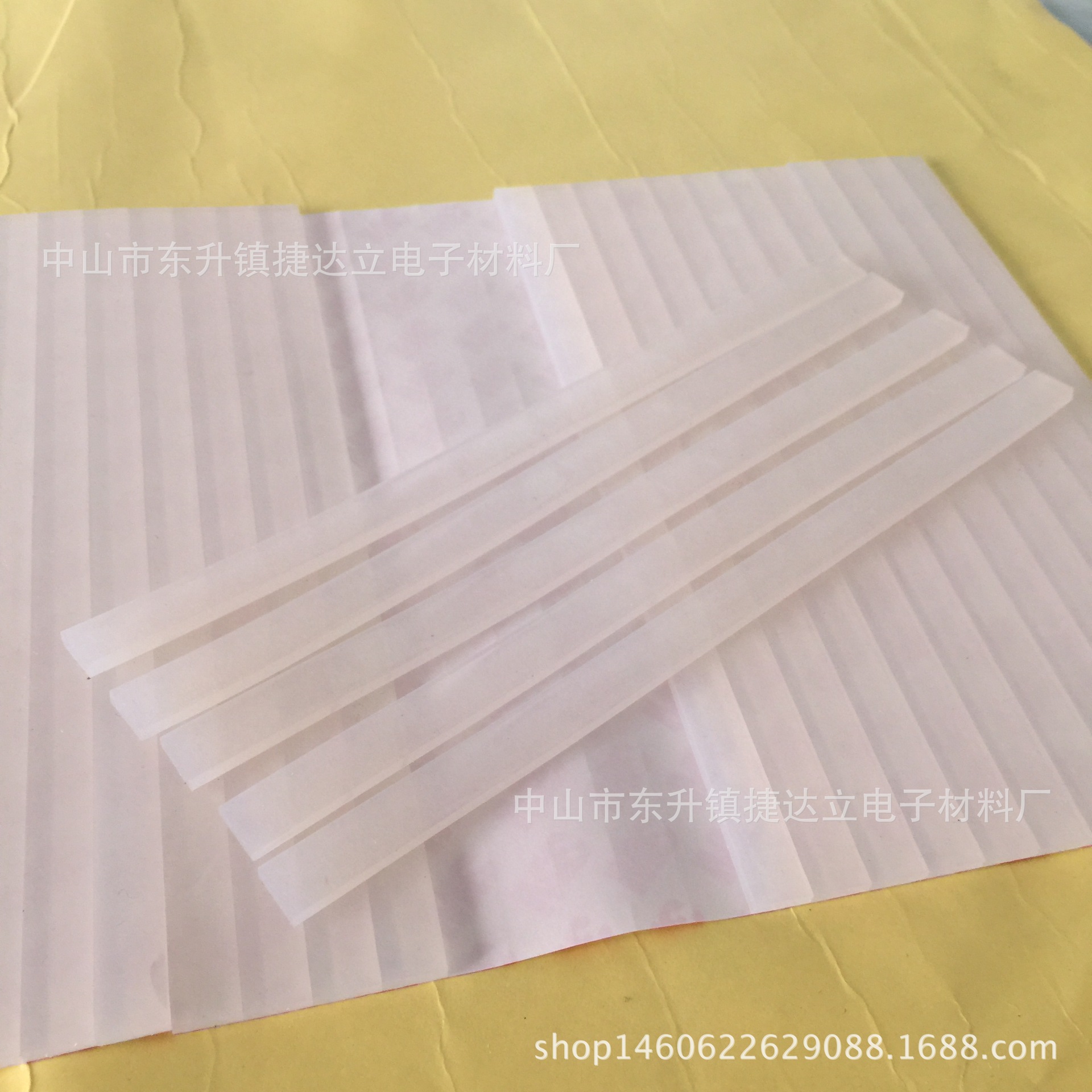 供应 硅胶半圆发泡条 硅胶条 硅胶密封条 硅胶发泡 食品级硅胶条