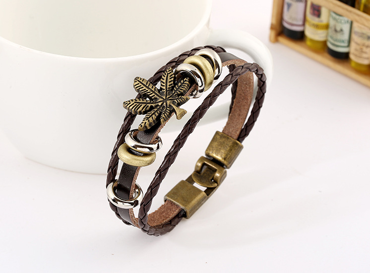 New Vintage Maple Leaf Woven Cowhide Bracelet