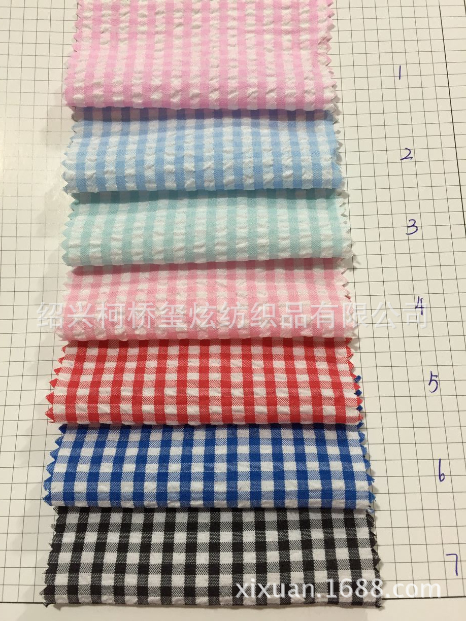 现货供应 泡泡格子布料  全涤泡泡格子衬衫裙子面料 格子布条子布