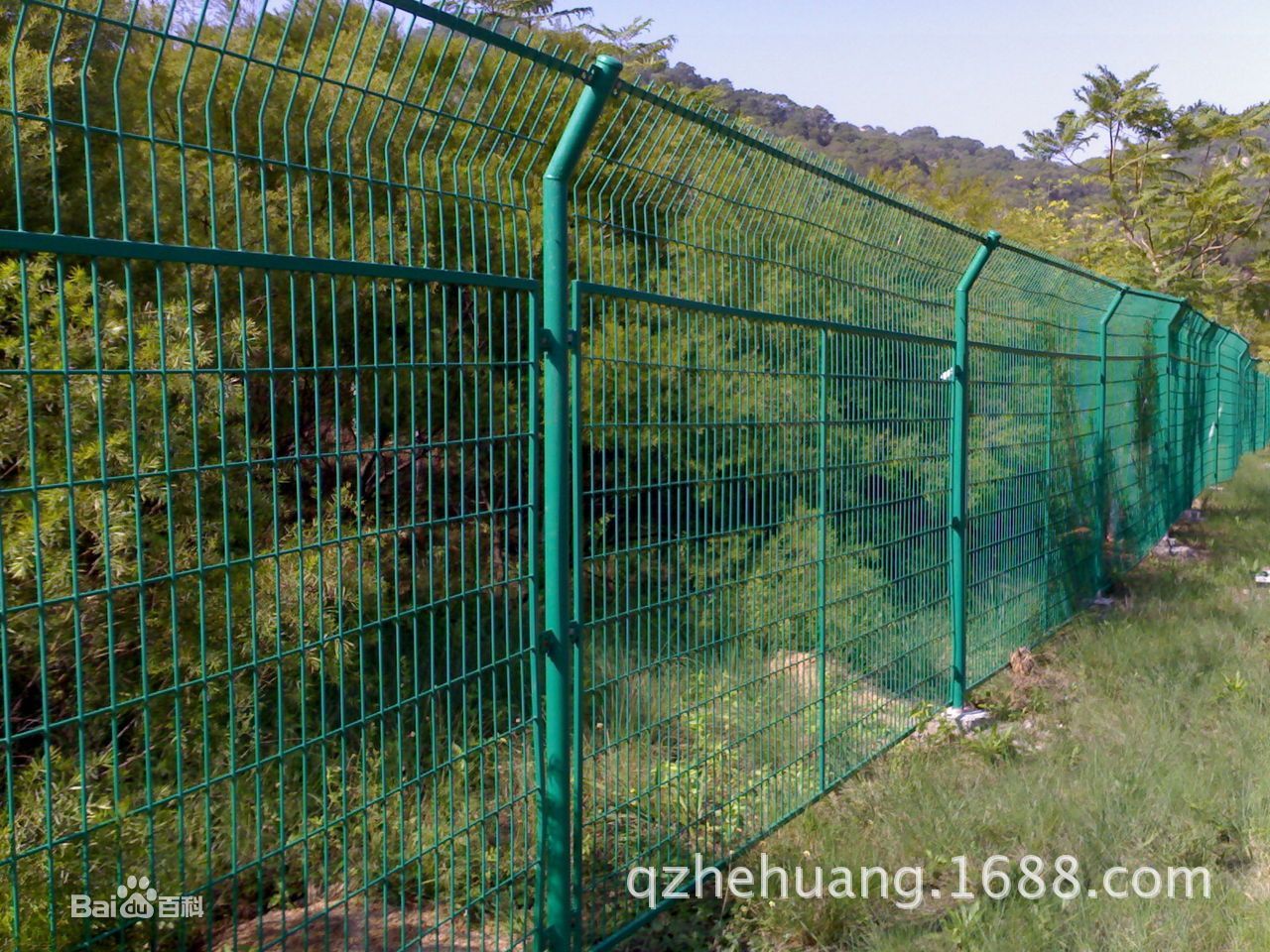 果园圈地护栏网养殖防护钢丝网隔离围墙围栏公路铁路双边丝护栏网