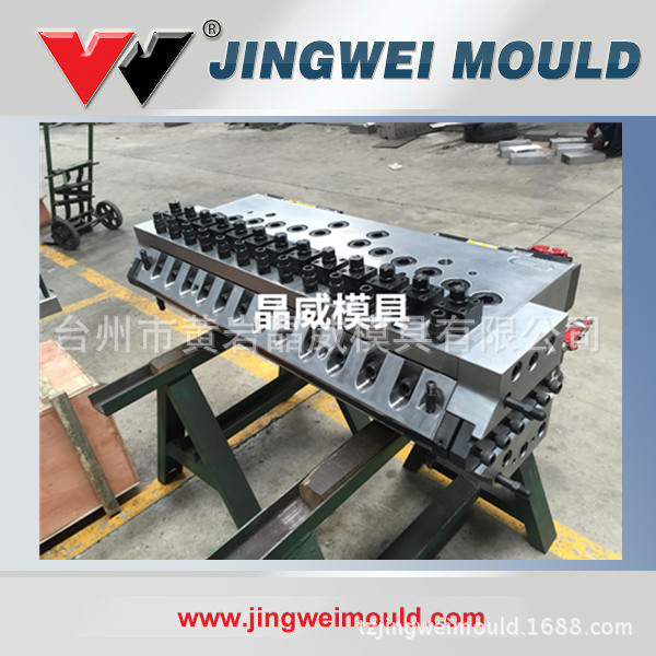 特价 pvc地板 塑胶环保石塑地板模具