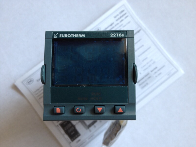 Eurotherm temperature control meter 2216E/CC/VH/LH/XX/FH/2XX/ENG/XXXXX/XXXXXX