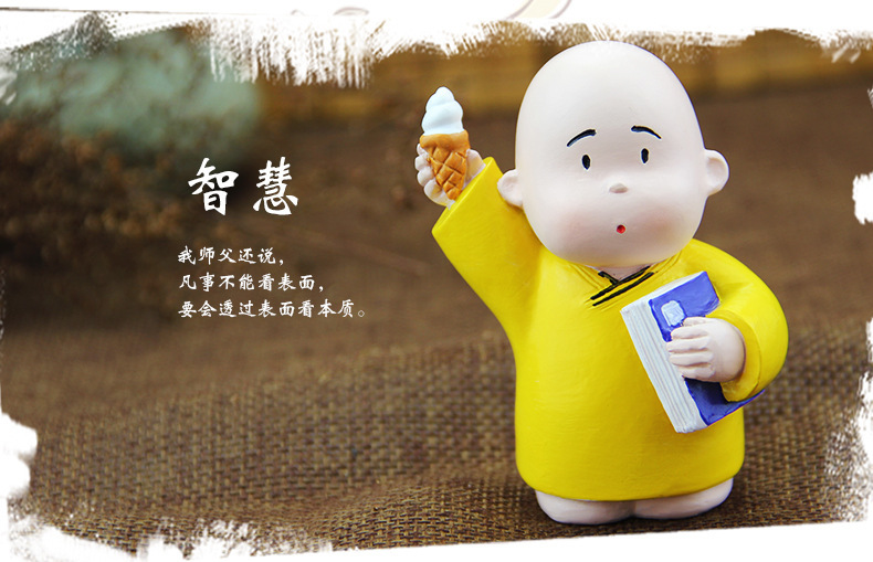 Creative Car Dashboard Little Monk Figurine Resin Craft Handmade Cute Car Interior Decoration