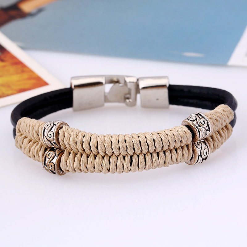 Vintage Hand Woven Cowhide Bracelet New Jewelry Wholesale display picture 3