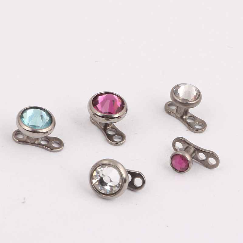 Pointed labret stud close-up product detail